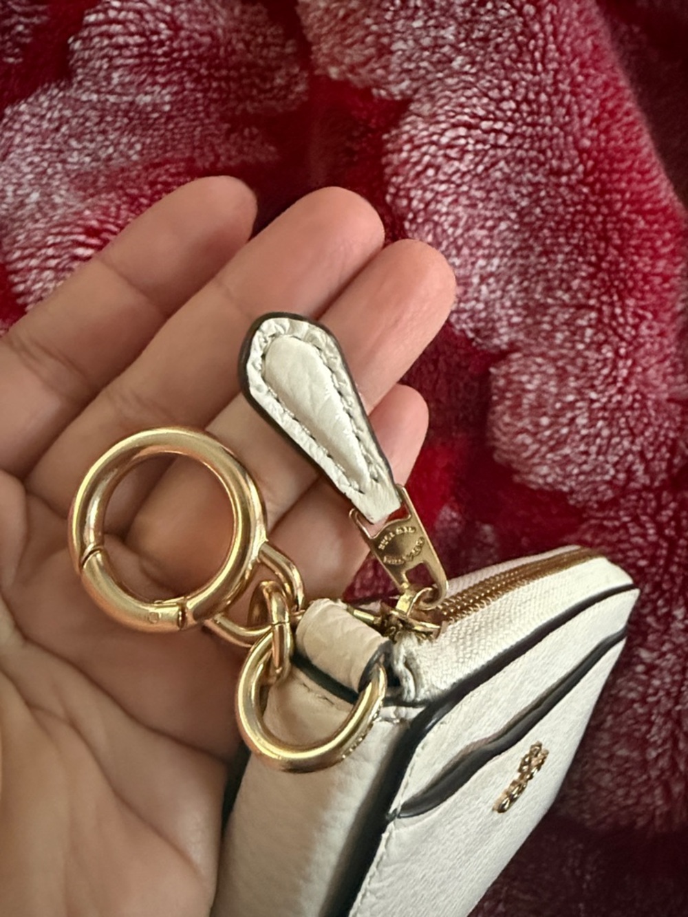 COACH White Pebbled Leather Card Case with Gold Key Ring - Picture 4 of 5